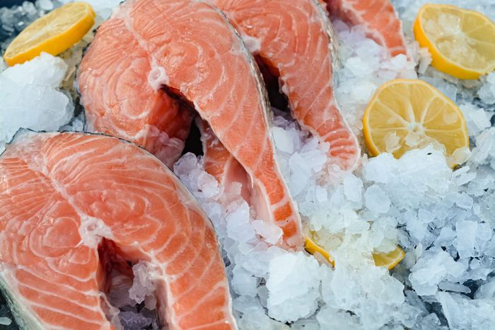 Chilled salmon steaks